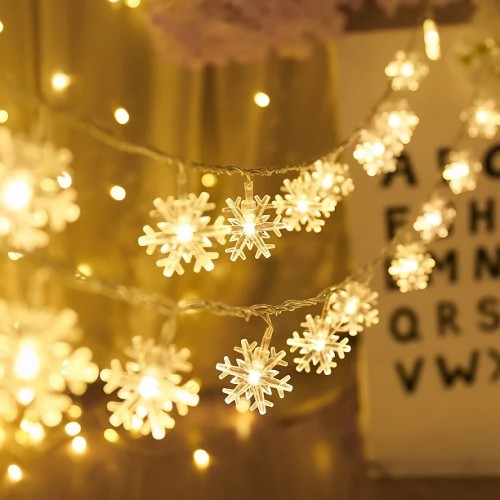 Christmas Snowflake String Lights, 6M Battery Operated String Lights with 40 LED, Battery Operated for Home, Indoor, Outdoor Christmas Snowflake String Lights, 6M Battery Operated String Lights with 40 LED, Battery Operated for Home, Indoor, Outdoor
